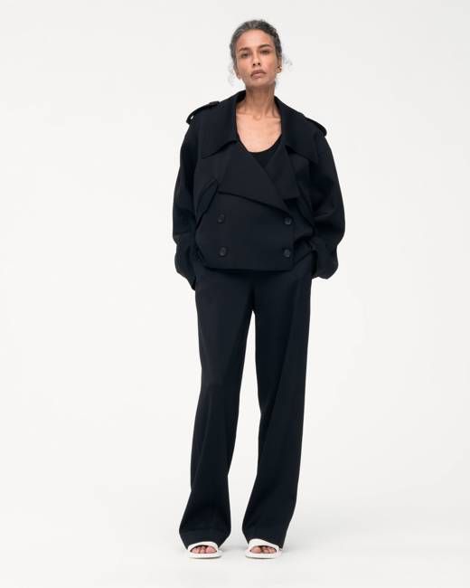 Fluid Cropped Trench | Black