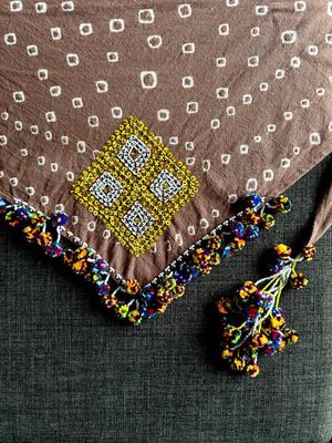 Brn/Gld Magani Tangkulo Scarf (indigenous)