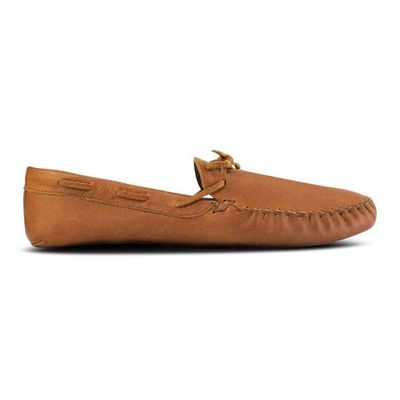 The Women's Moccasin in Caramel ~ Standard/Narrow
