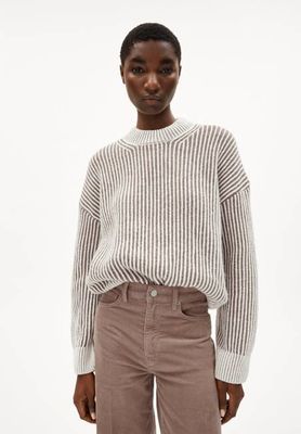 SADNAA VANISEE | cinnamon dust-oatmilk