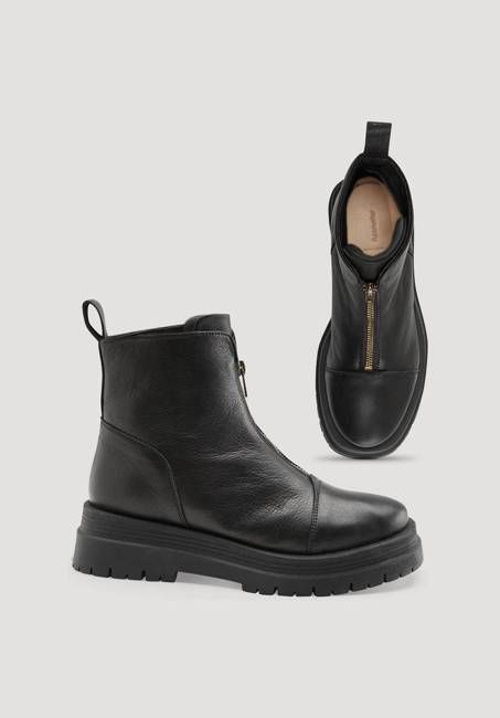 Ankle boots with zipper made of chrome-free tanned leather