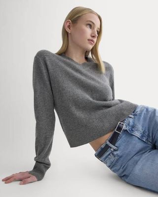 Cashmere Cropped High-V Sweater | Heather Charcoal
