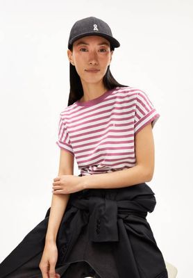 IDAARA STRIPES T-SHIRT | weiße zerkleinerte Beere