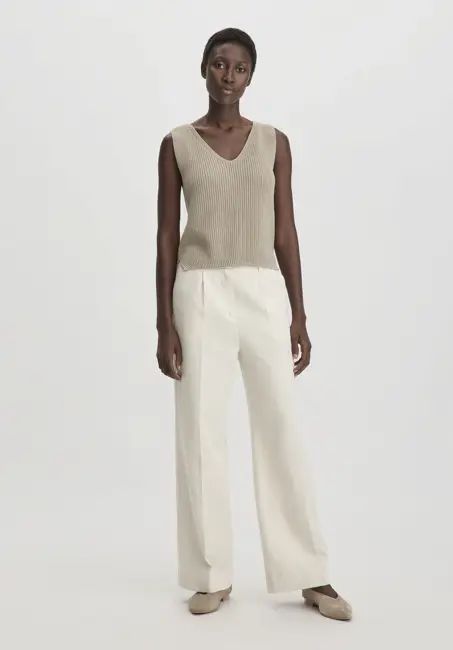 Wide Leg Relaxed Pleated Trousers made of Organic Cotton with Linen