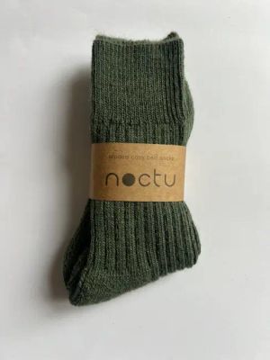 cushioned sole and heel alpaca socks / green — Noctu