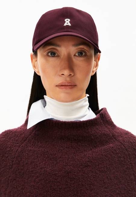 YENAAS BOLD CAP | dark cranberry