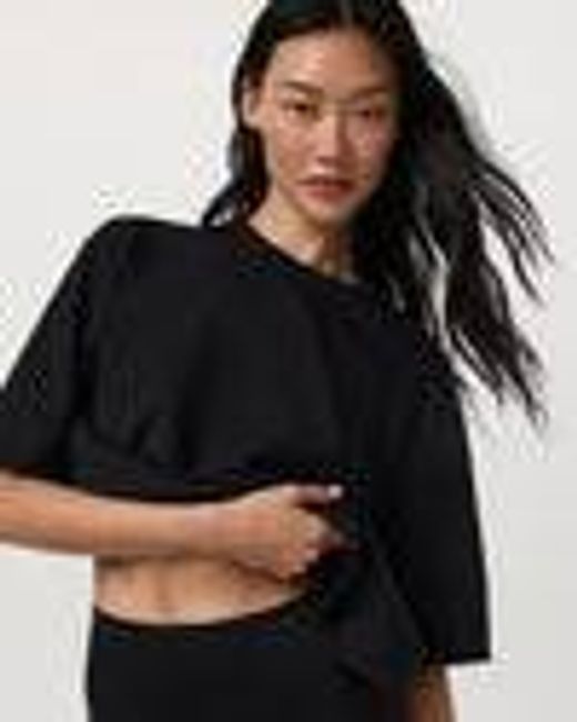 Short Sleeve Maven Oversized Tee | Women's Black T-Shirt | Vuori