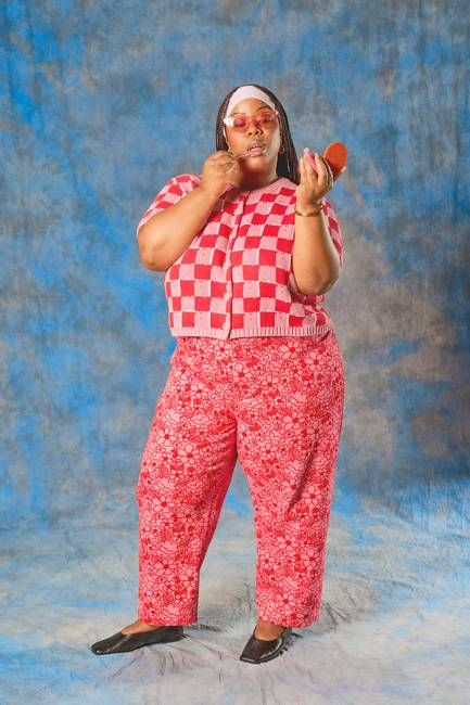 Drew - Cropped Straight Leg Cotton Trousers in Red & Pink Kahlo Bloom