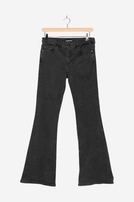 Jeans mit ausgestelltem Schnitt RS