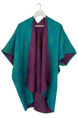 Trudi Poncho Nr. 37 aus Seide im Vintage-Stil Jodhpur Bearbeiten