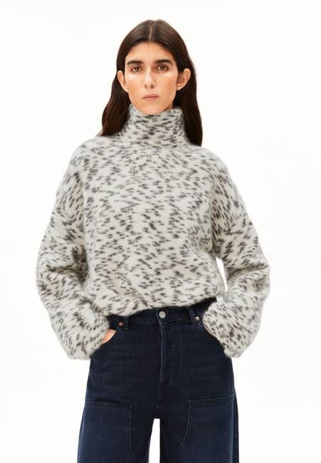 GEPUNKTETER MOHAIR-MIX STRICKPULLOVER