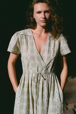 The Dawn Dress Petites | Linden Picnic Floral