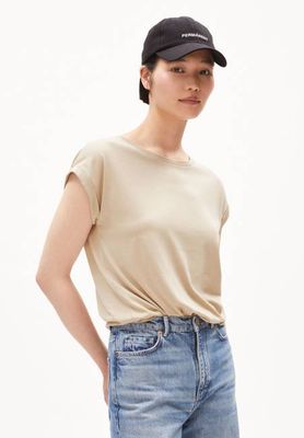 JILAANA T-SHIRT | gravel
