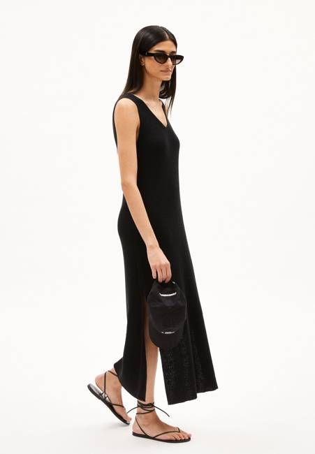 CAROLINIAA LINO| black