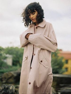 Ester Coat Beige loose fit organic cotton twill | Nudie Jeans