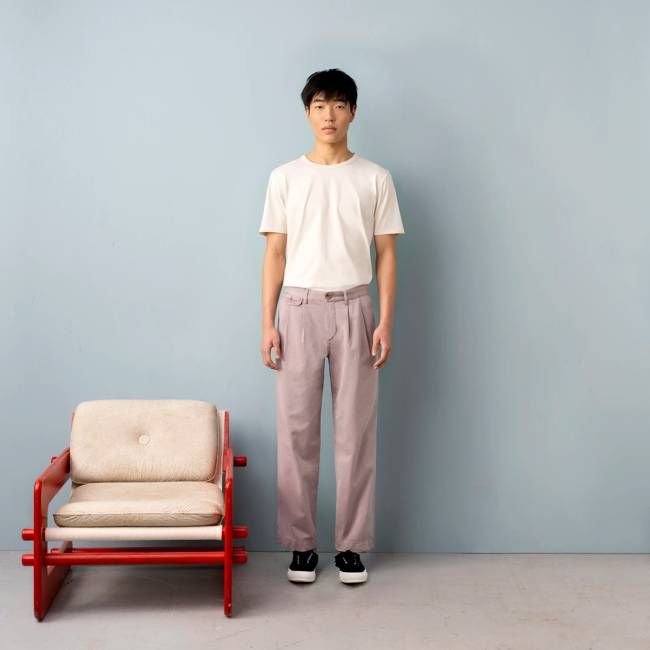 LIGHTWEIGHT BAGGY CHINOS