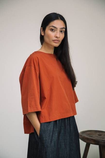 Shay Organic Cotton Jersey and Poplin Top in Paprika