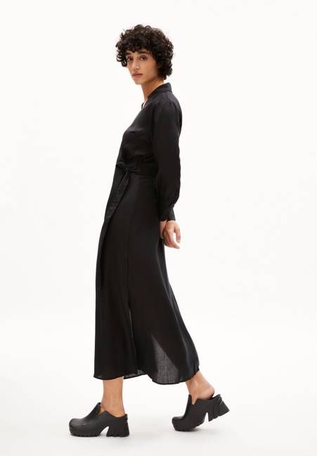 MIRIAA| black black