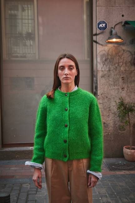 CHARLOTTE Round-Neck Cardigan in Merino-Mohair Wool - Parrot Green