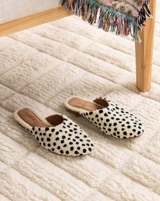 Leopard Spot - Tufted Slippers - Cream