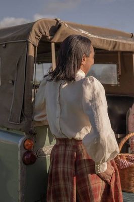 Classic – Full-Circle Linen Midi Skirt