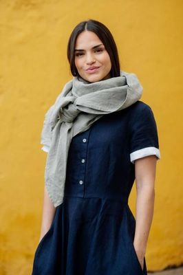 Palisandra – Linen Square Scarf