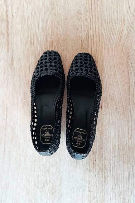 Frankie Walking Flat - Jet Black