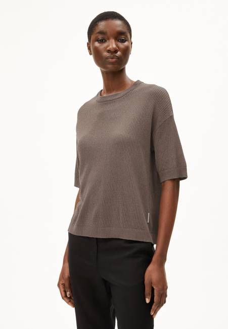 LIZAA LINO | walnut cream