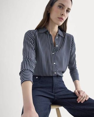 The Must-Have Shirt in Washable Silk | True Navy / Bone Stripe