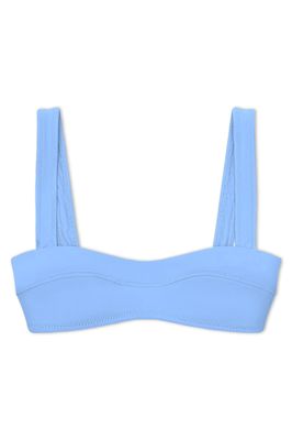 Lou Bandeau in Belle