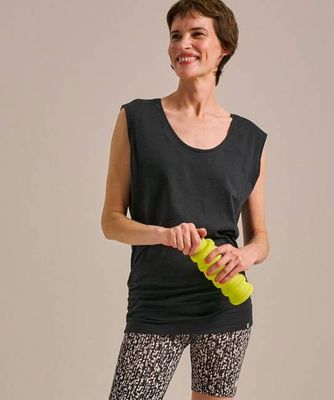 Leven Entspanntes T-Shirt mit U-Ausschnitt