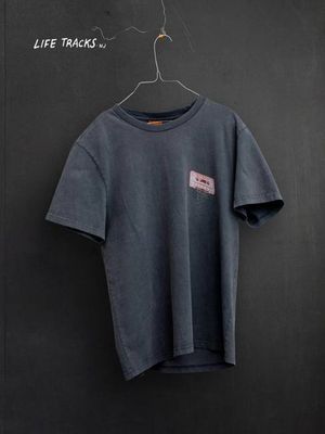 Roy Salty Tracks T-Shirt Antracite regular tee | Nudie Jeans