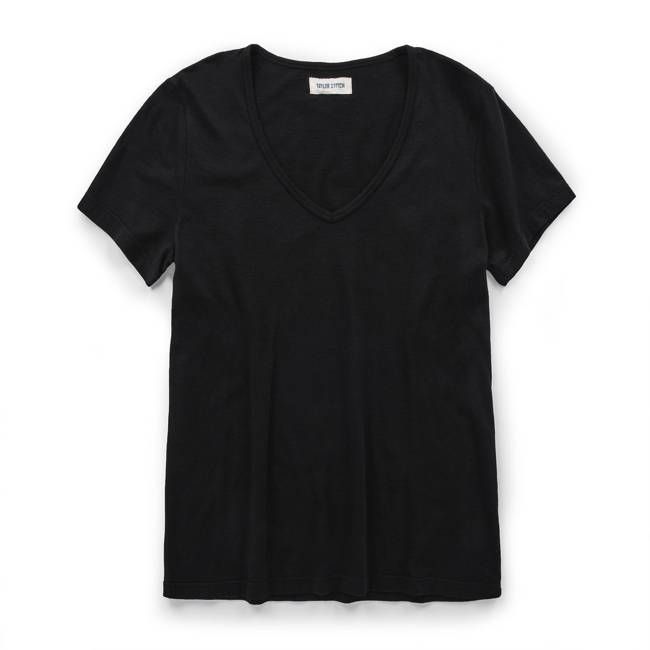 The Elle V-Neck Tee in Noir