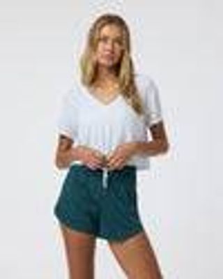 Short Sleeve Cove V Neck Tee | White | Vuori