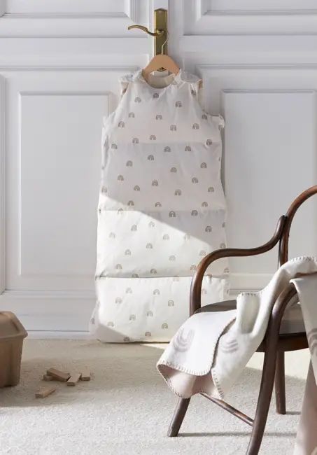 Down baby sleeping bag with fair down