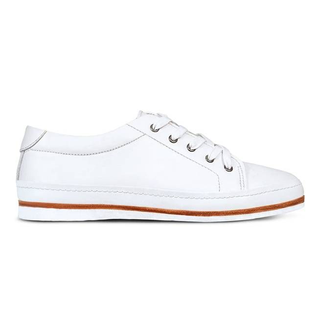 The Women's Brisa in White ~ Standard/Narrow