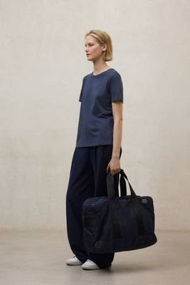 NAVY BLUE TRAVEL BAG