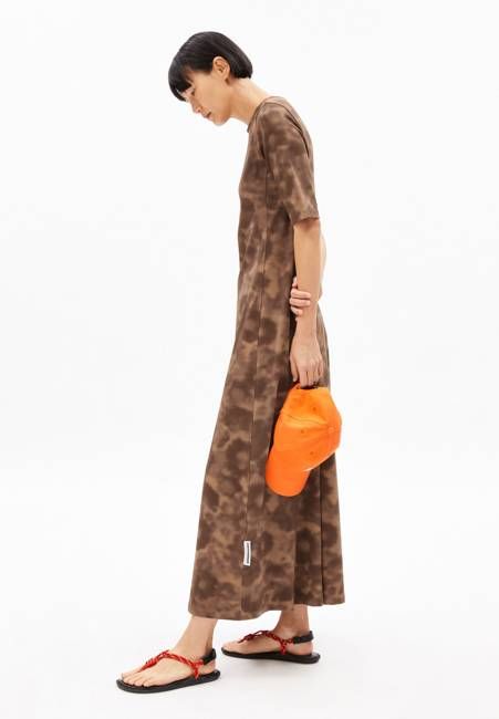 ZURAA AUTUMN GARDEN| pale umber