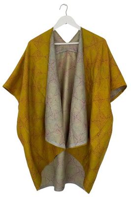 Trudi Poncho Nr. 23 aus Seide im Vintage-Stil Jodhpur Bearbeiten