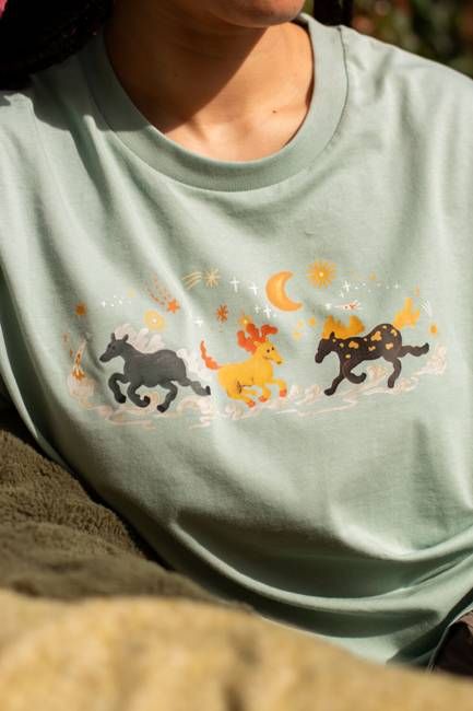 Galloping horses trio Standard Tee