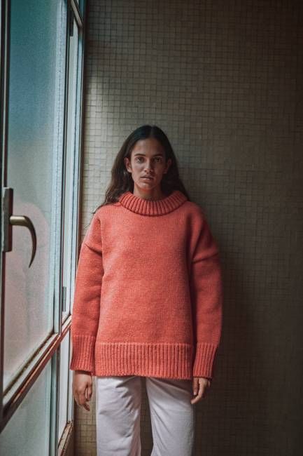 STEPHANIE Oversize Sweater in Merino Wool - Coral