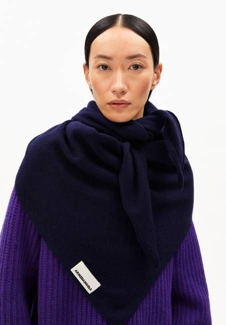 BRYANAA TRIANGLE SCARF | tinted navy