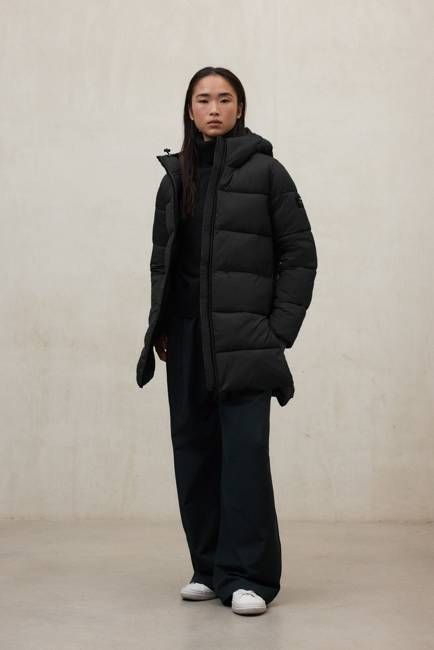 MARANGU COAT IN BLACK