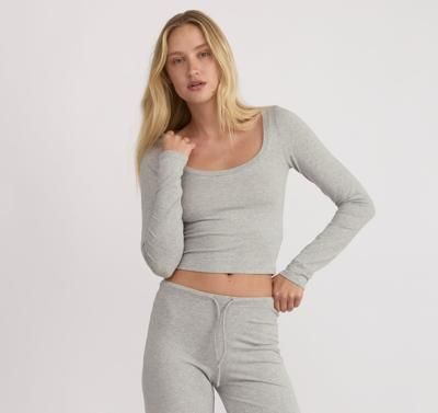 Everyday Scoop Neck Long Sleeve Tee