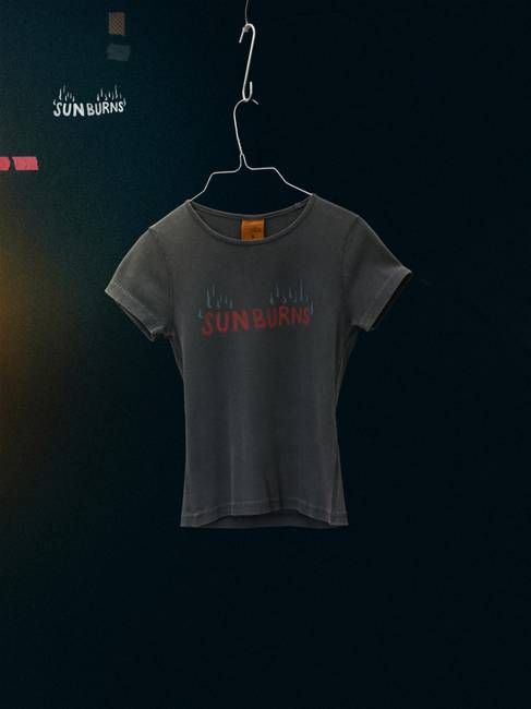 Eve Sunburns T-Shirt Black slim fit tee | Nudie Jeans