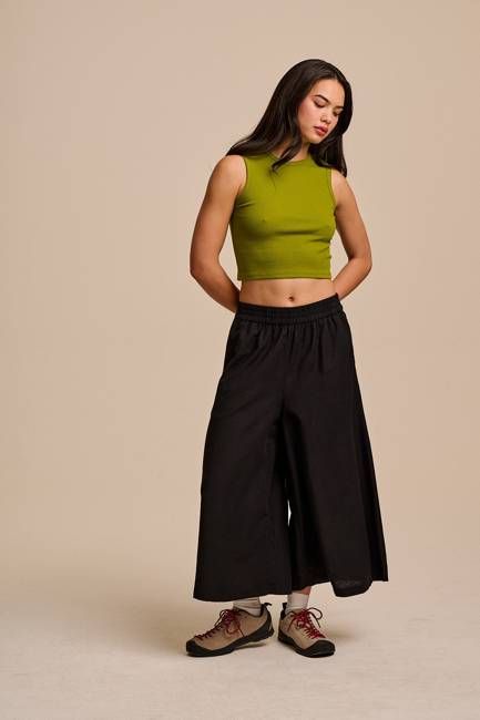 Chase - Viscose Culotte Trousers in Black