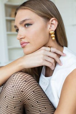 Shell Earring - Gold