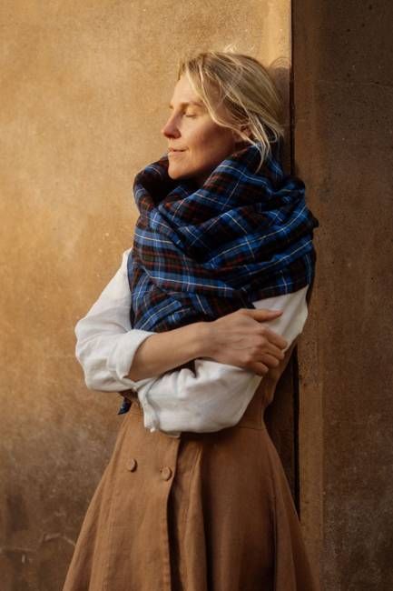 Palisandra – Linen Square Scarf