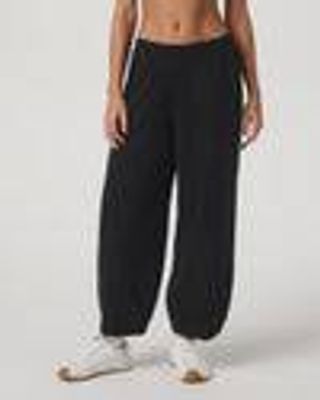 Sedona Barrel Crop Sweatpant – Women's Black Relaxed Fit Pants – Pants – Vuori
