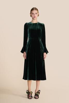 Yahvi Evergreen Velvet Dress